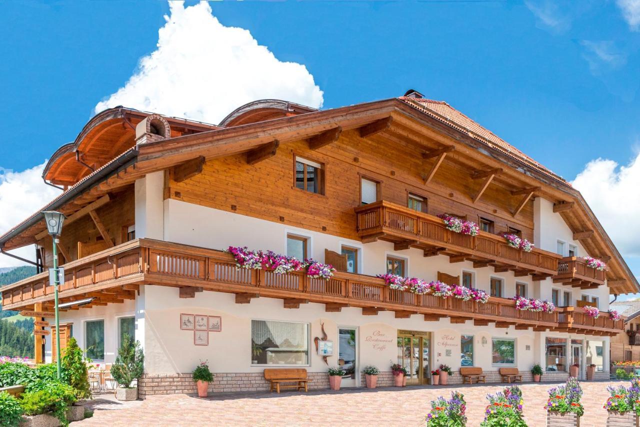 Hotel Alpenrose Dolomites ลาวาลเล ภายนอก รูปภาพ