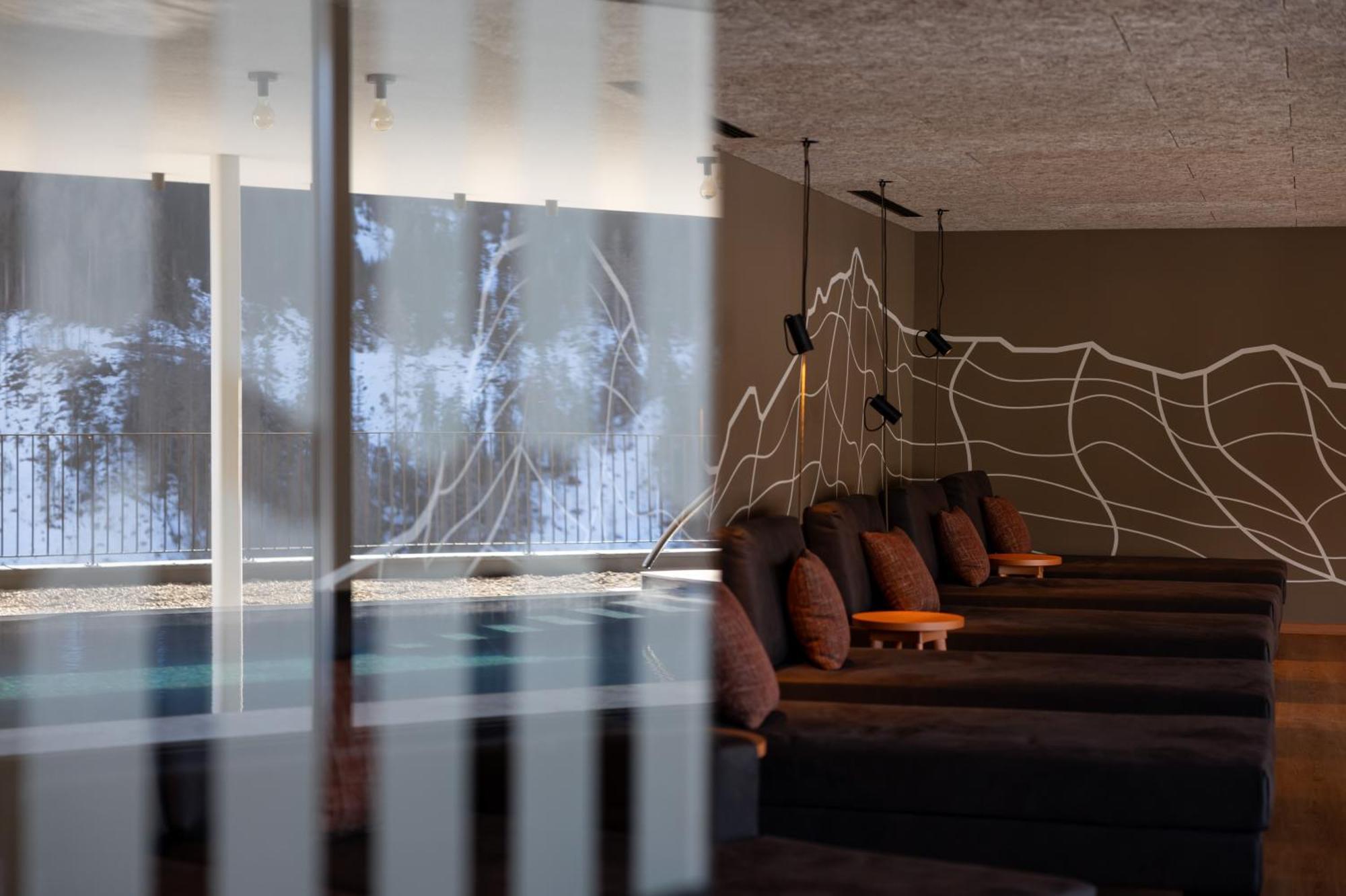 Hotel Alpenrose Dolomites ลาวาลเล ภายนอก รูปภาพ