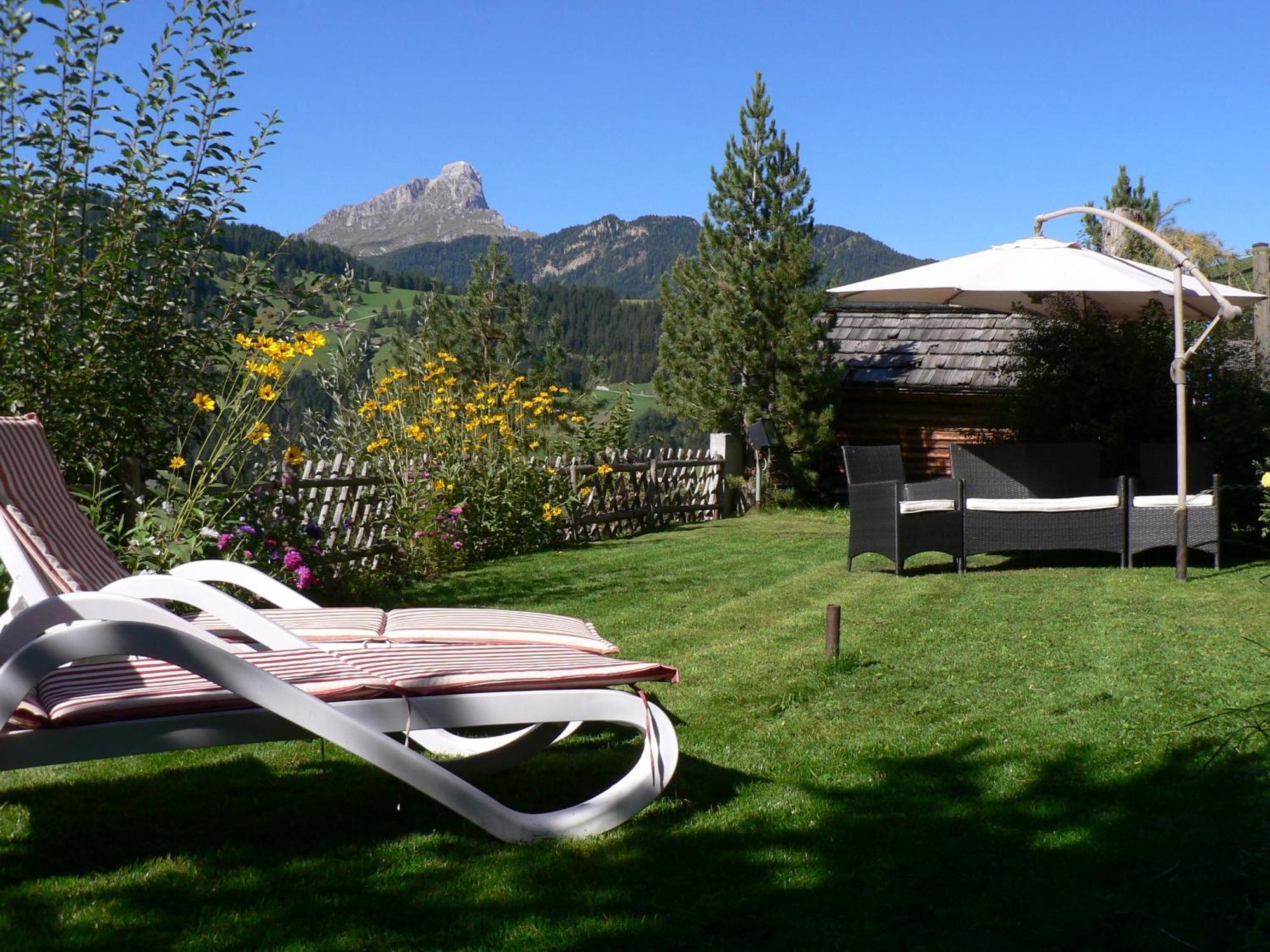 Hotel Alpenrose Dolomites ลาวาลเล ภายนอก รูปภาพ